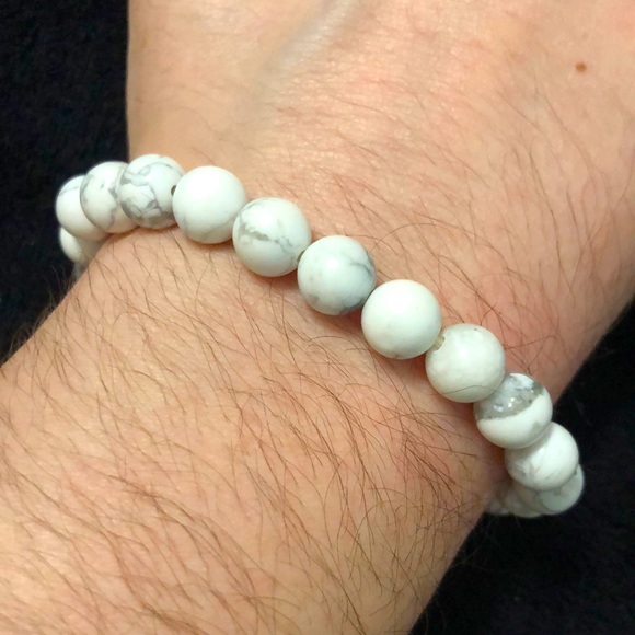 Howlite Beaded Bracelet - Picture 1 of 2